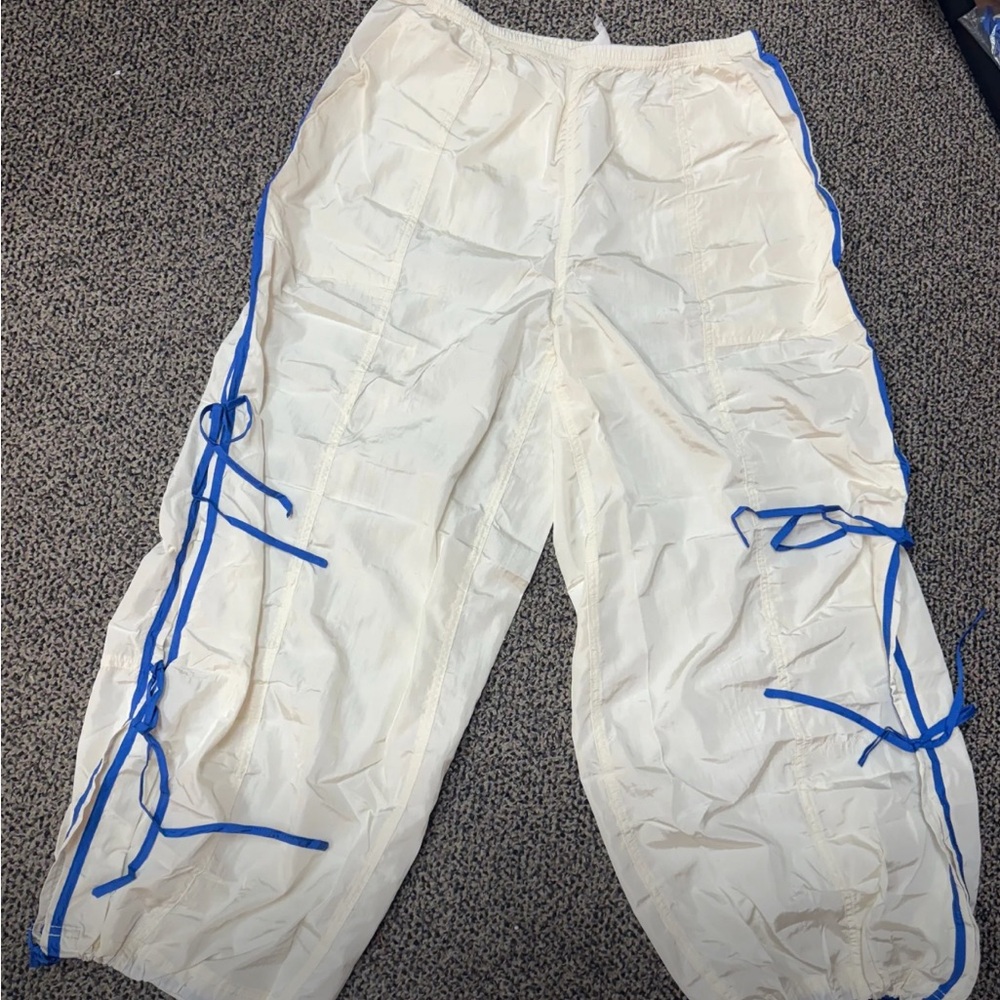 Bowline Parachute Pants Cream with Blue Ties NWT - Picture 4 of 5